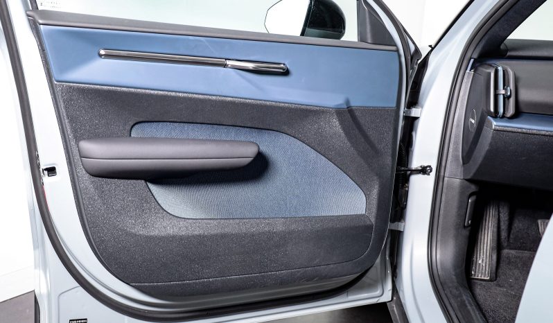 Volvo EX30 69 kWh Single Motor Exten Range 272 Plus completo