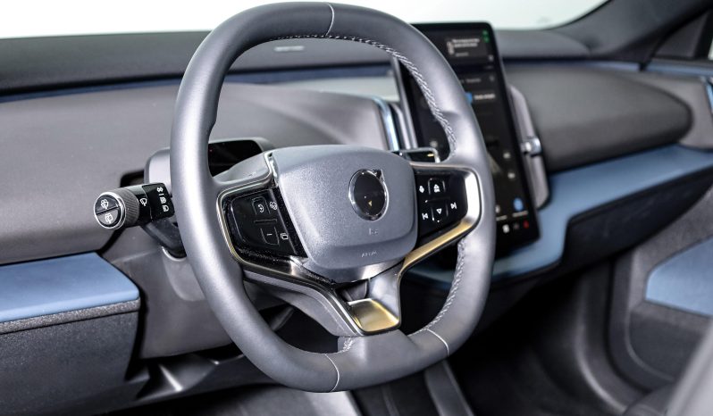 Volvo EX30 69 kWh Single Motor Exten Range 272 Plus completo