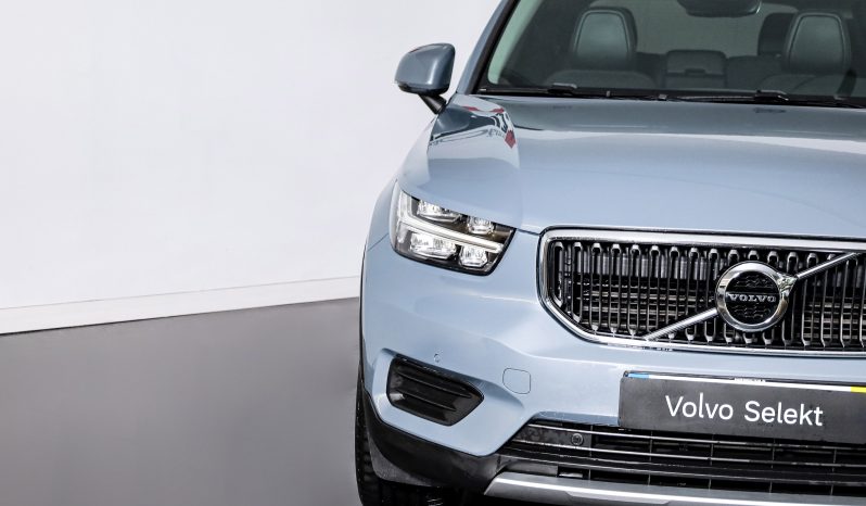Volvo XC40 1.5 T3 156 Momentum Tech Edition completo