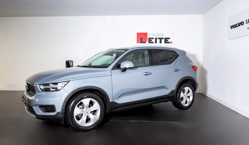 Volvo XC40 1.5 T3 156 Momentum Tech Edition completo