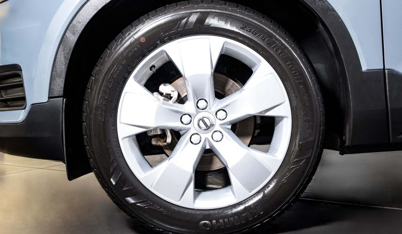 Volvo XC40 1.5 T3 156 Momentum Tech Edition completo