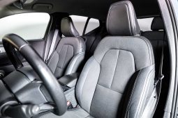 Volvo XC40 1.5 T3 156 Momentum Tech Edition completo