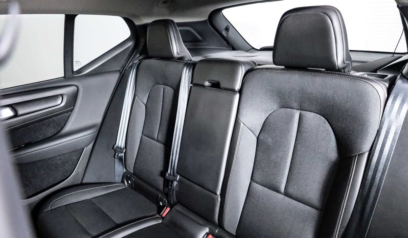 Volvo XC40 1.5 T3 156 Momentum Tech Edition completo