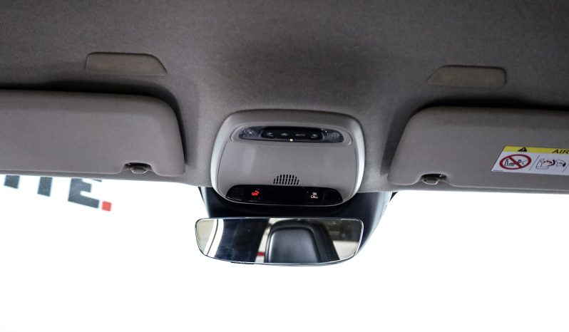 Volvo XC40 1.5 T3 156 Momentum Tech Edition completo