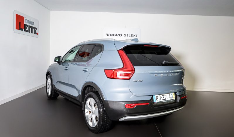 Volvo XC40 1.5 T3 156 Momentum Tech Edition completo