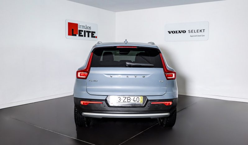 Volvo XC40 1.5 T3 156 Momentum Tech Edition completo