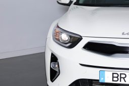 Kia STONIC 1.0T-GDI 6MT DRIVE completo