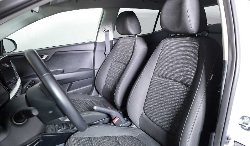 Kia STONIC 1.0T-GDI 6MT DRIVE completo