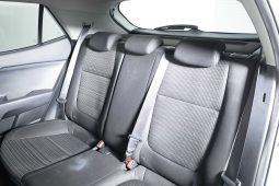 Kia STONIC 1.0T-GDI 6MT DRIVE completo