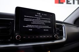 Kia STONIC 1.0T-GDI 6MT DRIVE completo
