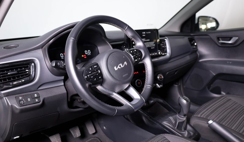Kia STONIC 1.0T-GDI 6MT DRIVE completo