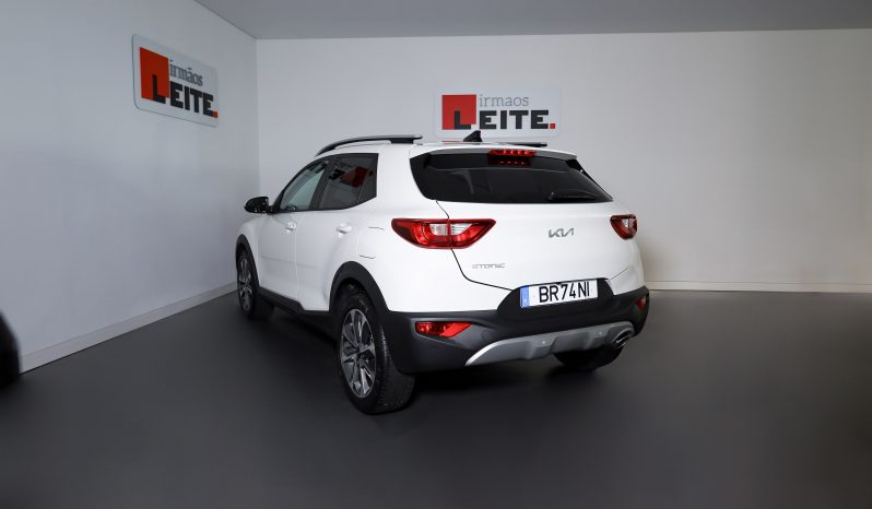 Kia STONIC 1.0T-GDI 6MT DRIVE completo
