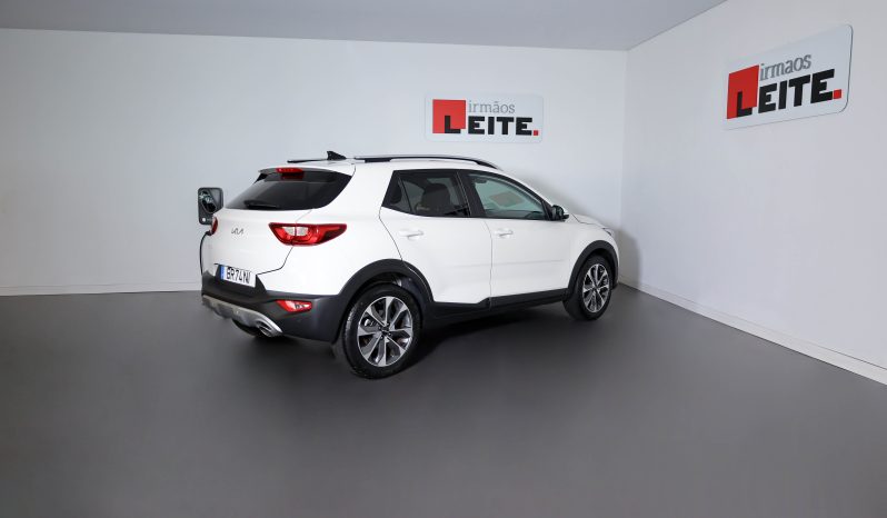 Kia STONIC 1.0T-GDI 6MT DRIVE completo