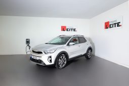 Kia STONIC 1.0T-GDI 6MT DRIVE completo