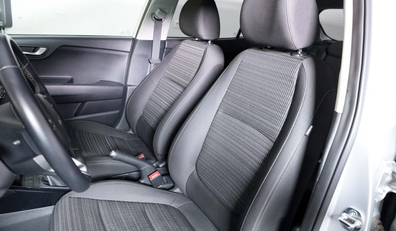 Kia STONIC 1.0T-GDI 6MT DRIVE completo