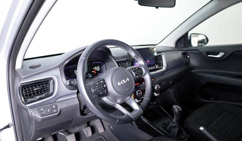 Kia STONIC 1.0T-GDI 6MT DRIVE completo