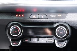 Kia STONIC 1.0T-GDI 6MT DRIVE completo