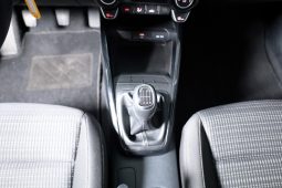 Kia STONIC 1.0T-GDI 6MT DRIVE completo