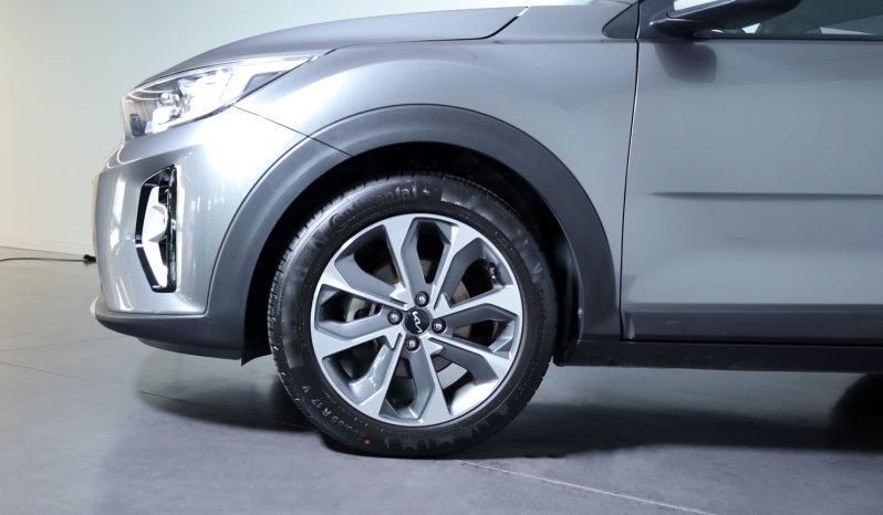 Kia STONIC 1.0T-GDI 6MT DRIVE completo