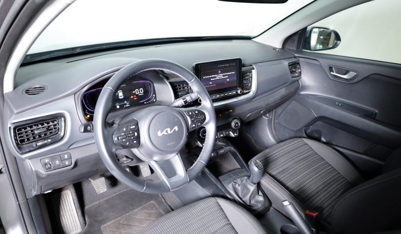 Kia STONIC 1.0T-GDI 6MT DRIVE completo