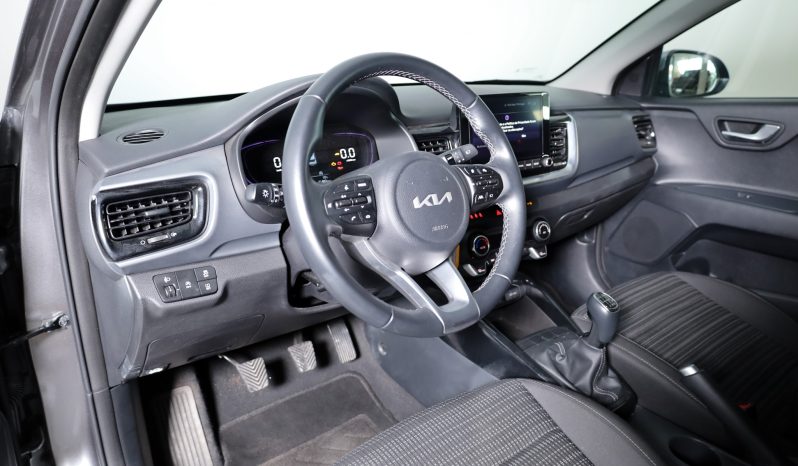 Kia STONIC 1.0T-GDI 6MT DRIVE completo