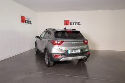 Kia STONIC 1.0T-GDI 6MT DRIVE completo