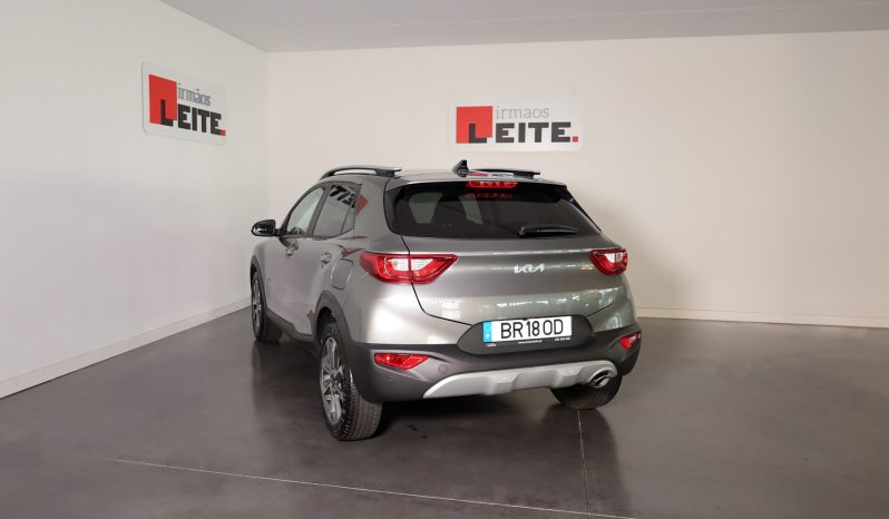 Kia STONIC 1.0T-GDI 6MT DRIVE completo