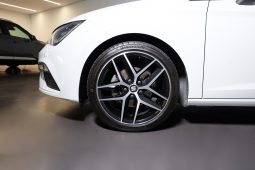 SEAT LEON SPORTSTOURER 2.0 TDI DSG completo