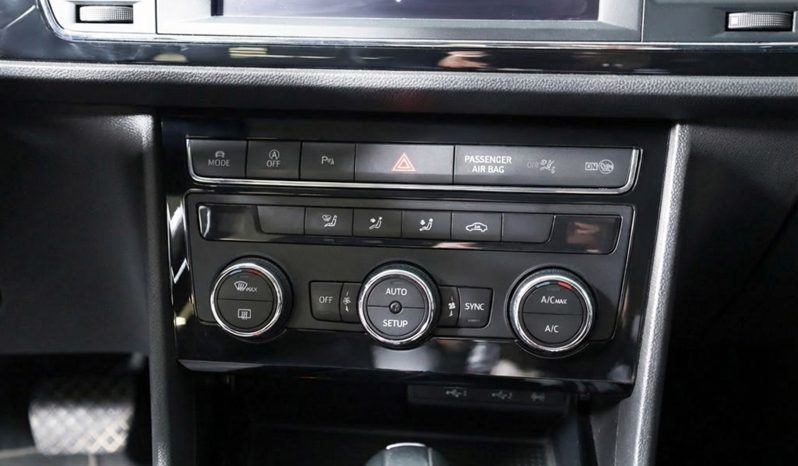 SEAT LEON SPORTSTOURER 2.0 TDI DSG completo