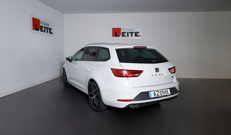 SEAT LEON SPORTSTOURER 2.0 TDI DSG completo
