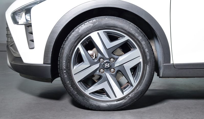 Hyundai Bayon 1.0 T-GDi DCT Premium MY21 completo