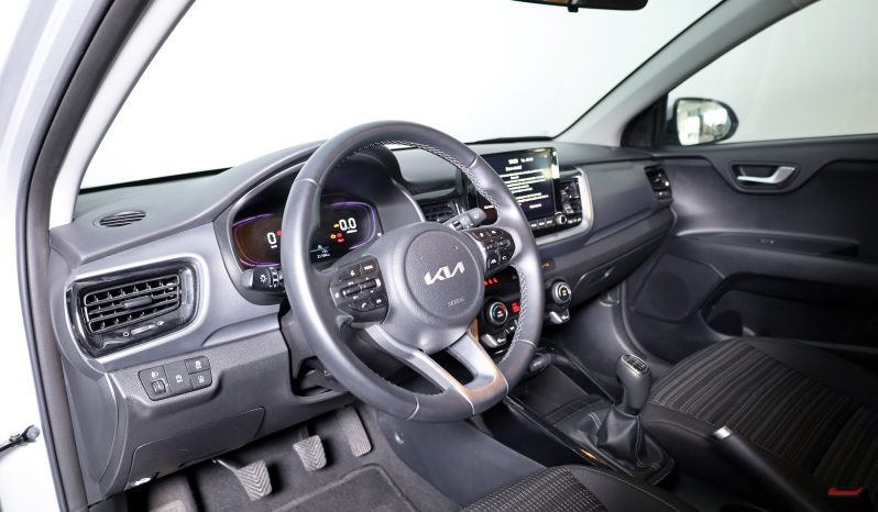 Kia STONIC 1.0T-GDI 6MT DRIVE completo