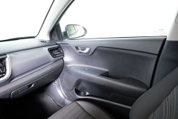 Kia STONIC 1.0T-GDI 6MT DRIVE completo