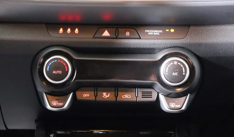 Kia STONIC 1.0T-GDI 6MT DRIVE completo