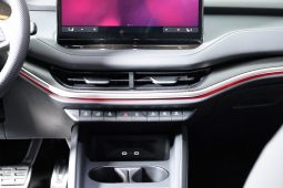ŠKODA ELROQ 60 SPORTLINE 63KWH completo