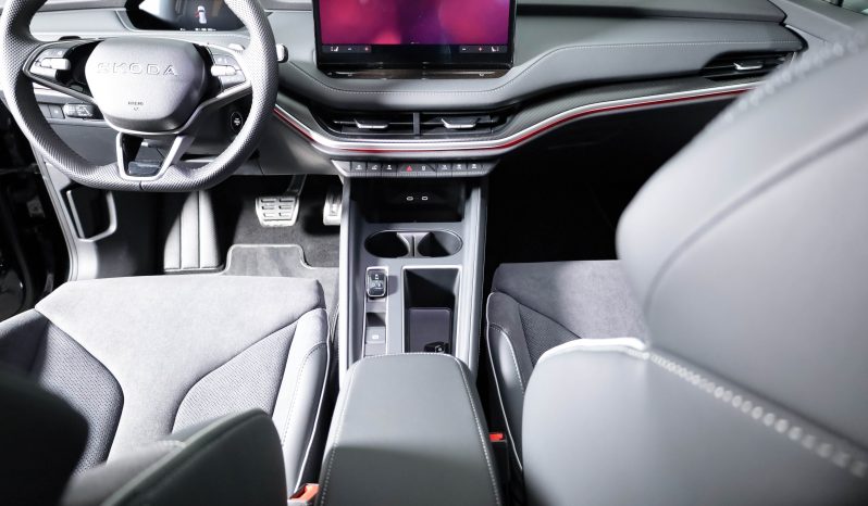 ŠKODA ELROQ 60 SPORTLINE 63KWH completo