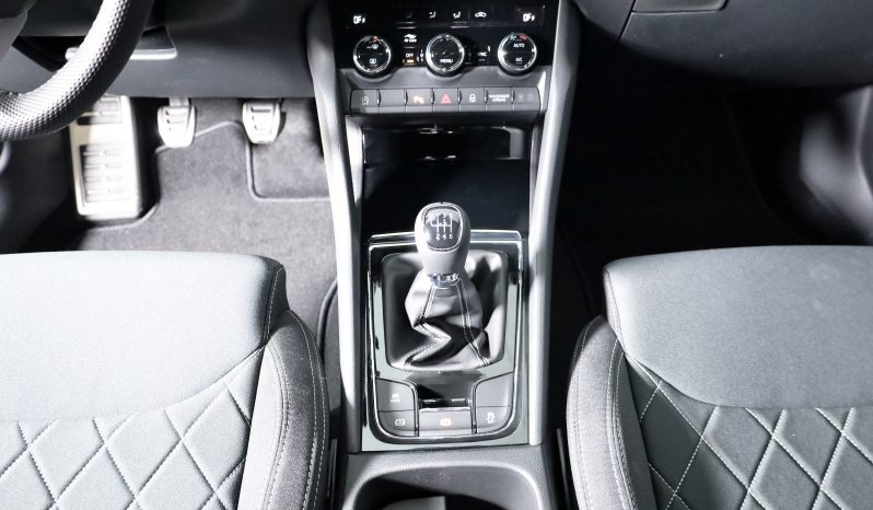 ŠKODA Karoq Sportline completo