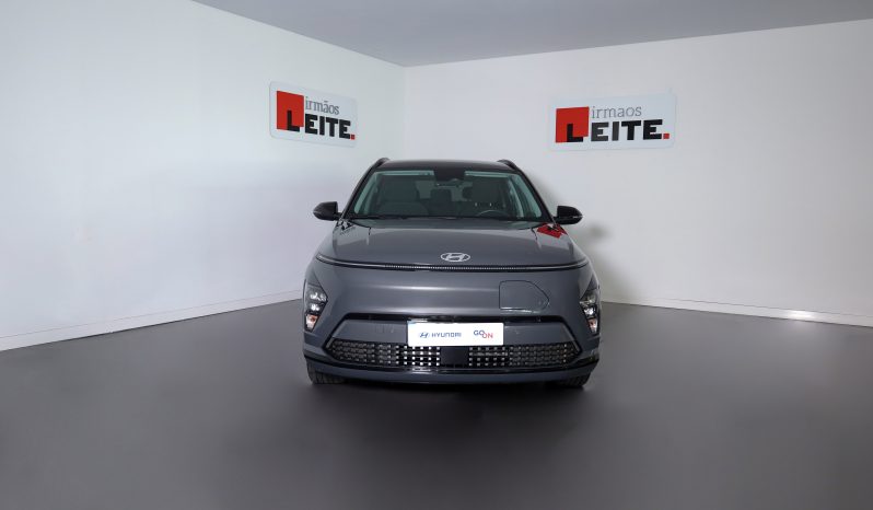 Hyundai Kauai Premium EV 49kWh MY24 (TT) completo