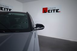 Hyundai Kauai Premium EV 49kWh MY24 (TT) completo