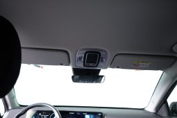 Hyundai Kauai Premium EV 49kWh MY24 (TT) completo
