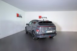 Hyundai Kauai Premium EV 49kWh MY24 (TT) completo