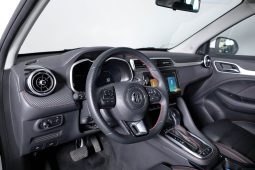 MG ZS Luxury completo