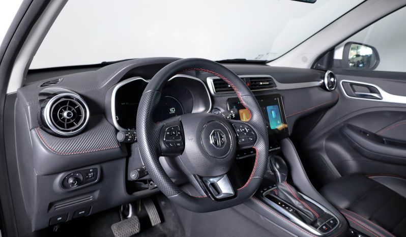 MG ZS Luxury completo