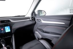 MG ZS Luxury completo
