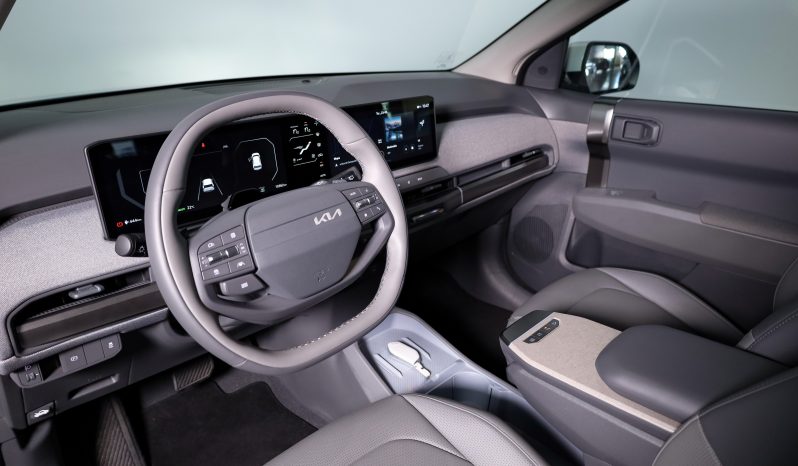 Kia EV3 TECH (81,4 kWh) completo