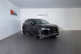 Volvo EX30 69 kWh Single Motor Extended Range 272cv Black Edition