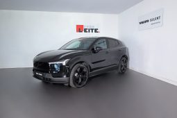 Volvo EX30 69 kWh Single Motor Extended Range 272cv Black Edition completo