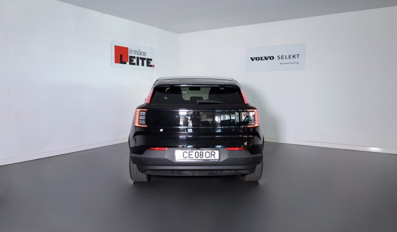 Volvo EX30 69 kWh Single Motor Extended Range 272cv Black Edition completo