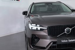 Volvo XC60 2.0 T6 350 AWD PHEV Plus Dark Auto completo