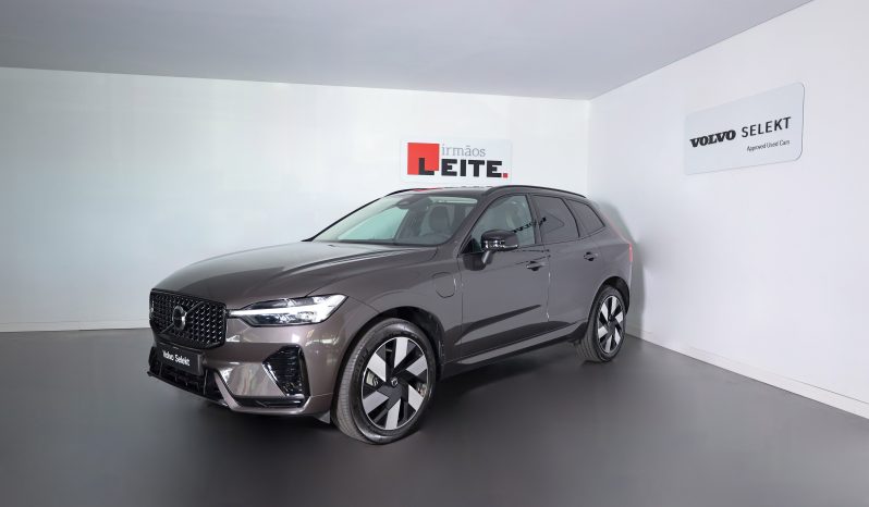 Volvo XC60 2.0 T6 350 AWD PHEV Plus Dark Auto completo